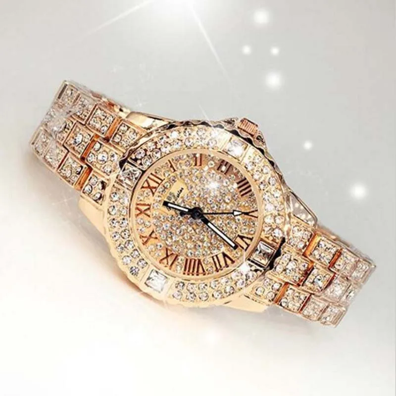2022 Yeni Kadın Taklidi Saatler Bayan Elbise Kadın izle Elmas Lüks marka Bilezik Kol Saati bayanlar Kristal kuvars saatler