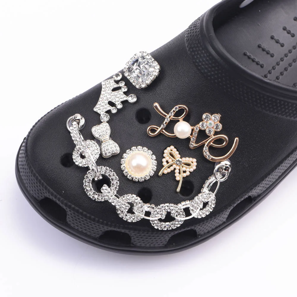 Marka Tasarımcısı Takılar Croc Ayakkabı Aksesuarları Bling Taklidi JIBZ Fit Takunya Ayakkabı Dekorasyon Favor Hediyeler