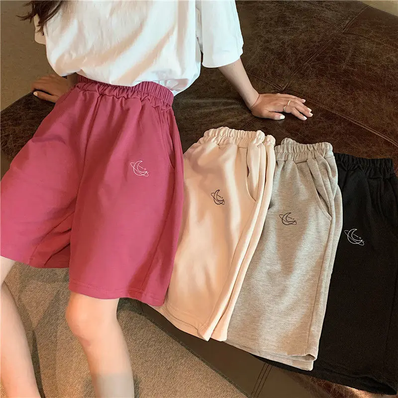 Rahat Gevşek Büyük Boy Kadın Şort Katı Nakış Eğlence Kore Tarzı Elastik Sweatpants Cepler Geniş Bacak kısa pantolon