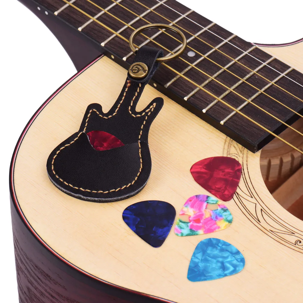 Tutucu Kılıf Çanta Deri Gitar Seçtikleri Gitar Şekli Anahtarlık ile 5 adet Selüloit Gitar Seçtikleri Dize Enstrüman Aksesuarları