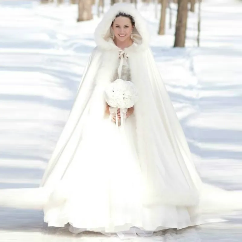 Zarif Ucuz 2022 Sıcak Gelin Pelerin Fildişi Beyaz kışlık kürk palto Kadınlar Düğün Bolero Ceket Gelin Pelerinler Düğün Ceket